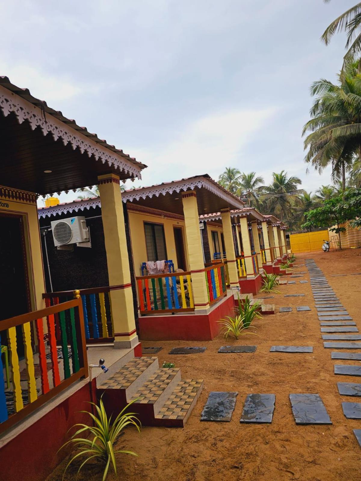 Livin Waves Beach Stay And Cafe Gokarna  Luaran gambar